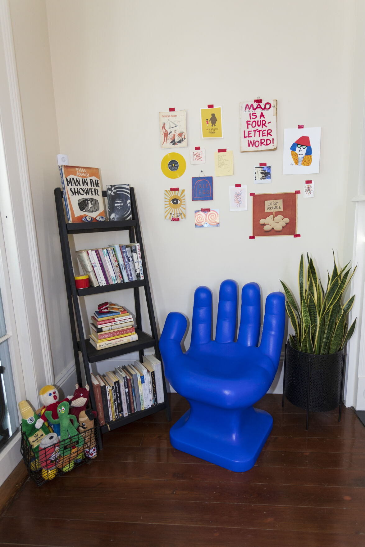 livingroom_handchair.JPG